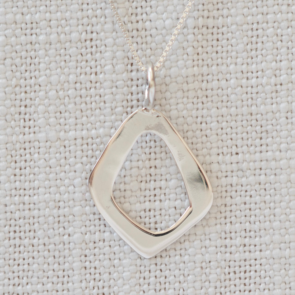 Horizon Pendant