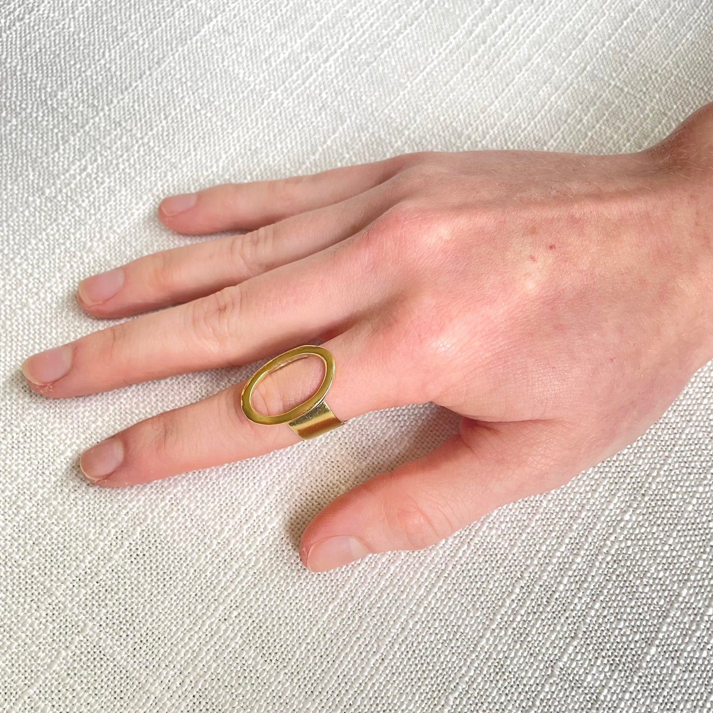 Bella Oval Ring